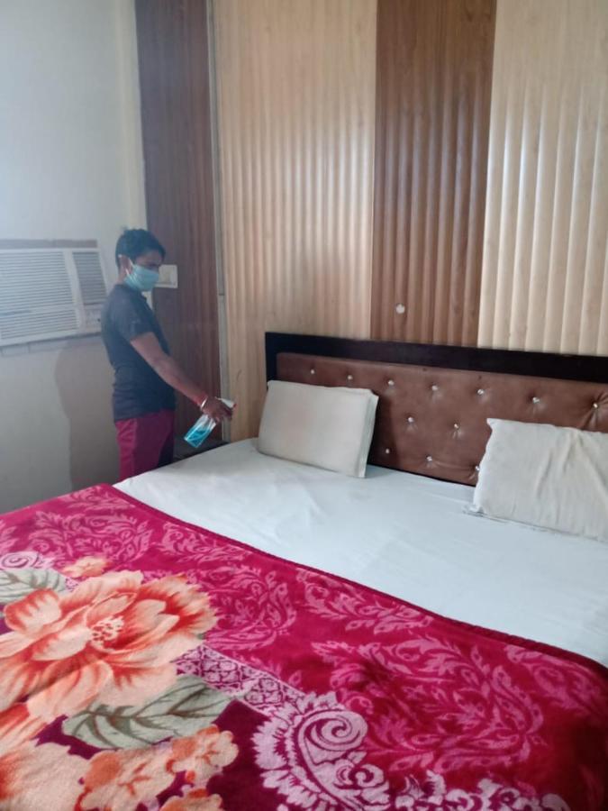 Abhiraj Guest House Mathura Eksteriør bilde