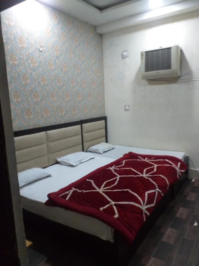 Abhiraj Guest House Mathura Eksteriør bilde