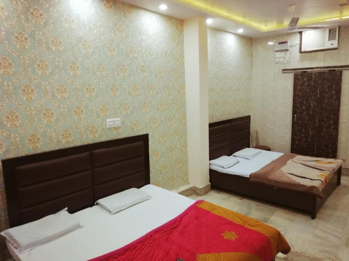 Abhiraj Guest House Mathura Eksteriør bilde