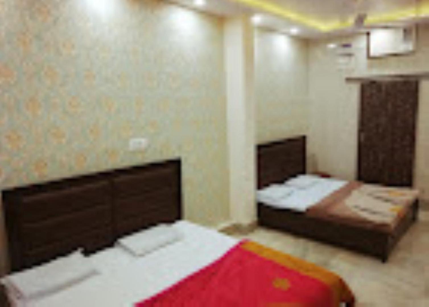 Abhiraj Guest House Mathura Eksteriør bilde